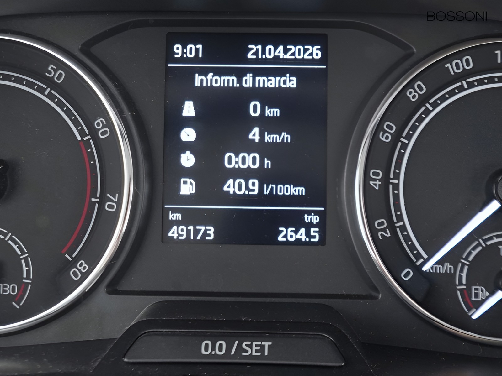 28 - Skoda Fabia 1.0 mpi evo 65cv ambition