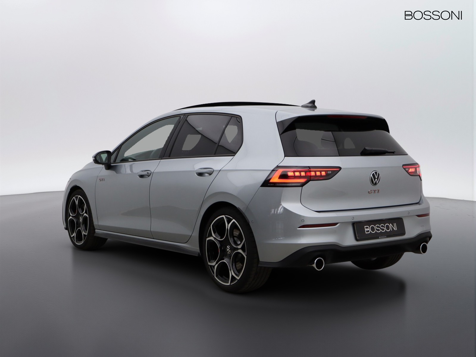 5 - Volkswagen Golf 2.0 tsi 265cv gti dsg