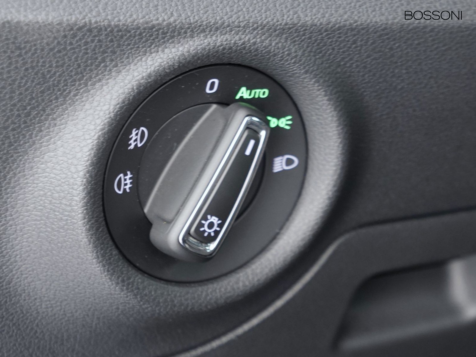 16 - Skoda Kamiq 1.0 g-tec 90cv style