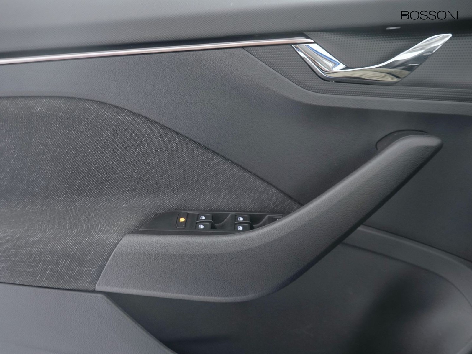 17 - Skoda Kamiq 1.0 g-tec 90cv style