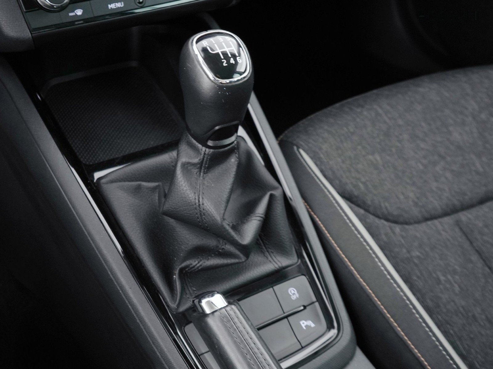 22 - Skoda Kamiq 1.0 g-tec 90cv style