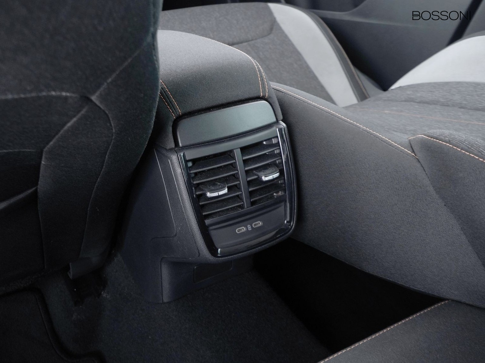 29 - Skoda Kamiq 1.0 g-tec 90cv style