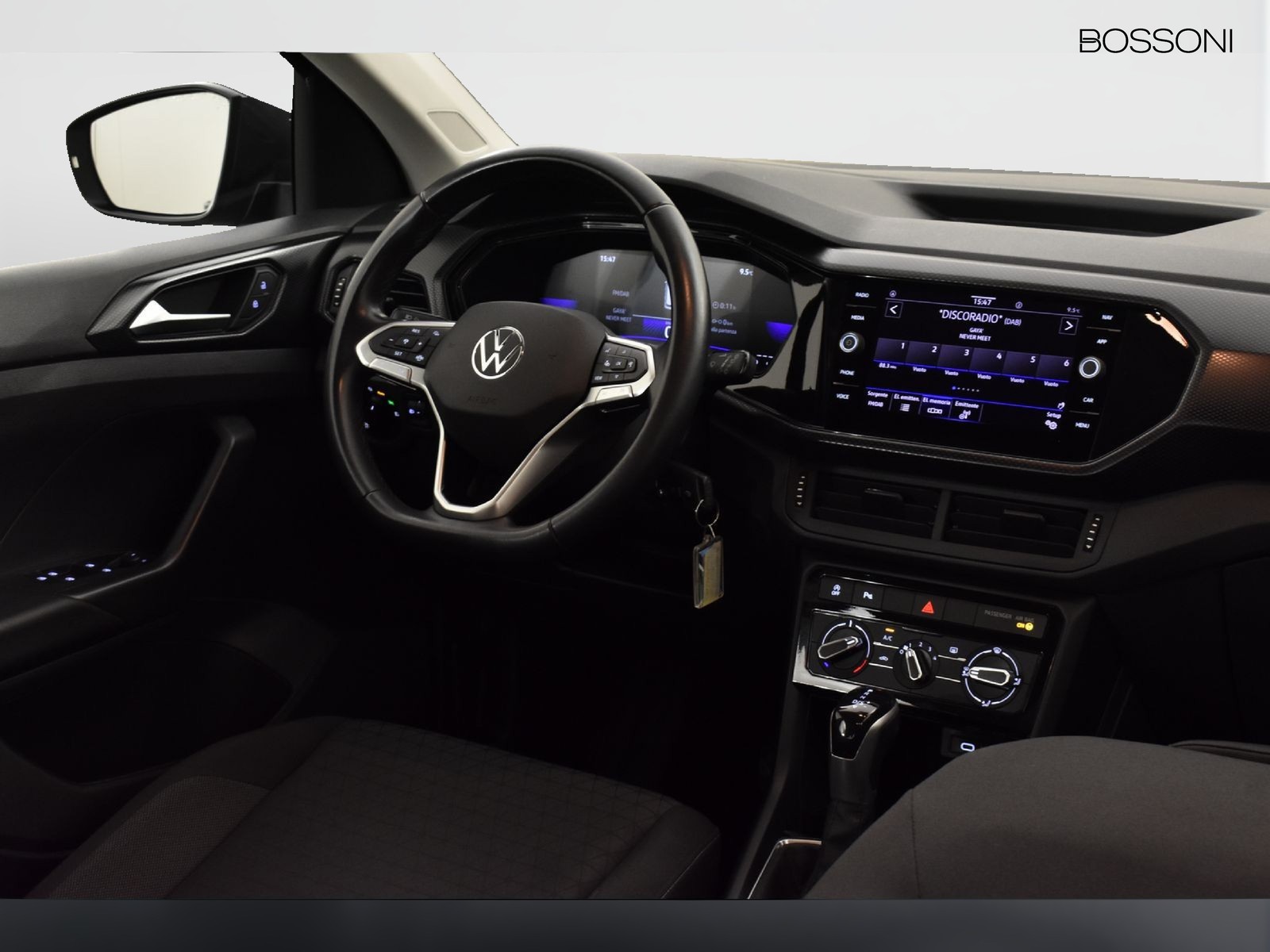 6 - Volkswagen T-Cross 1.0 tsi 110cv style dsg