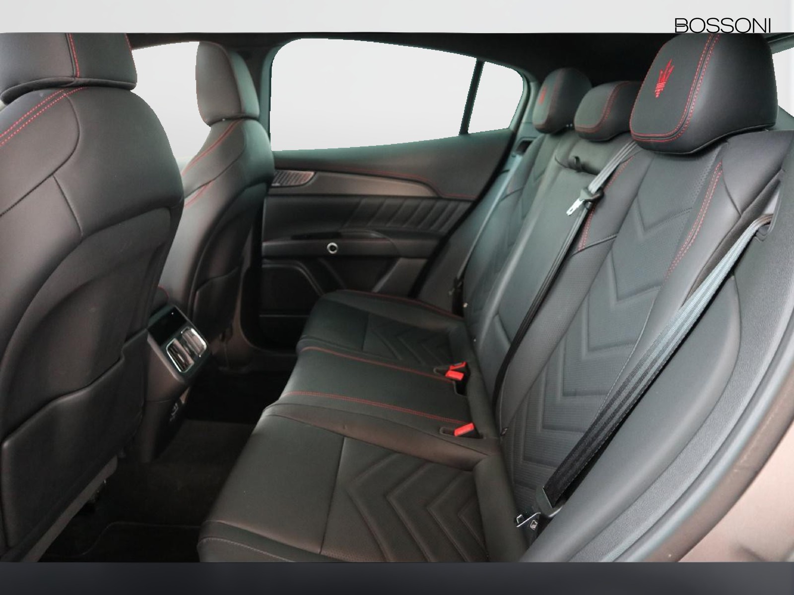 8 - Maserati Grecale 3.0 v6 v6 530cv trofeo awd