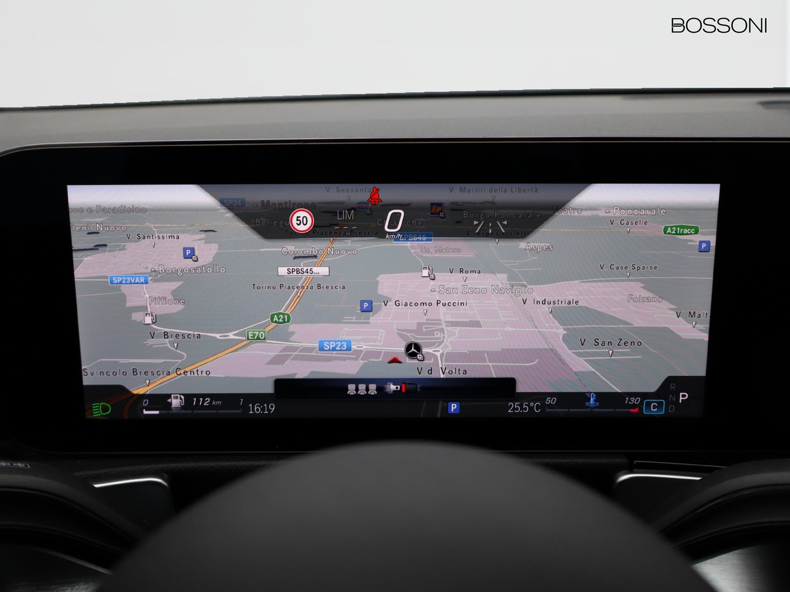 17 - Mercedes GLB 200 d amg line premium 4matic 8g-dct