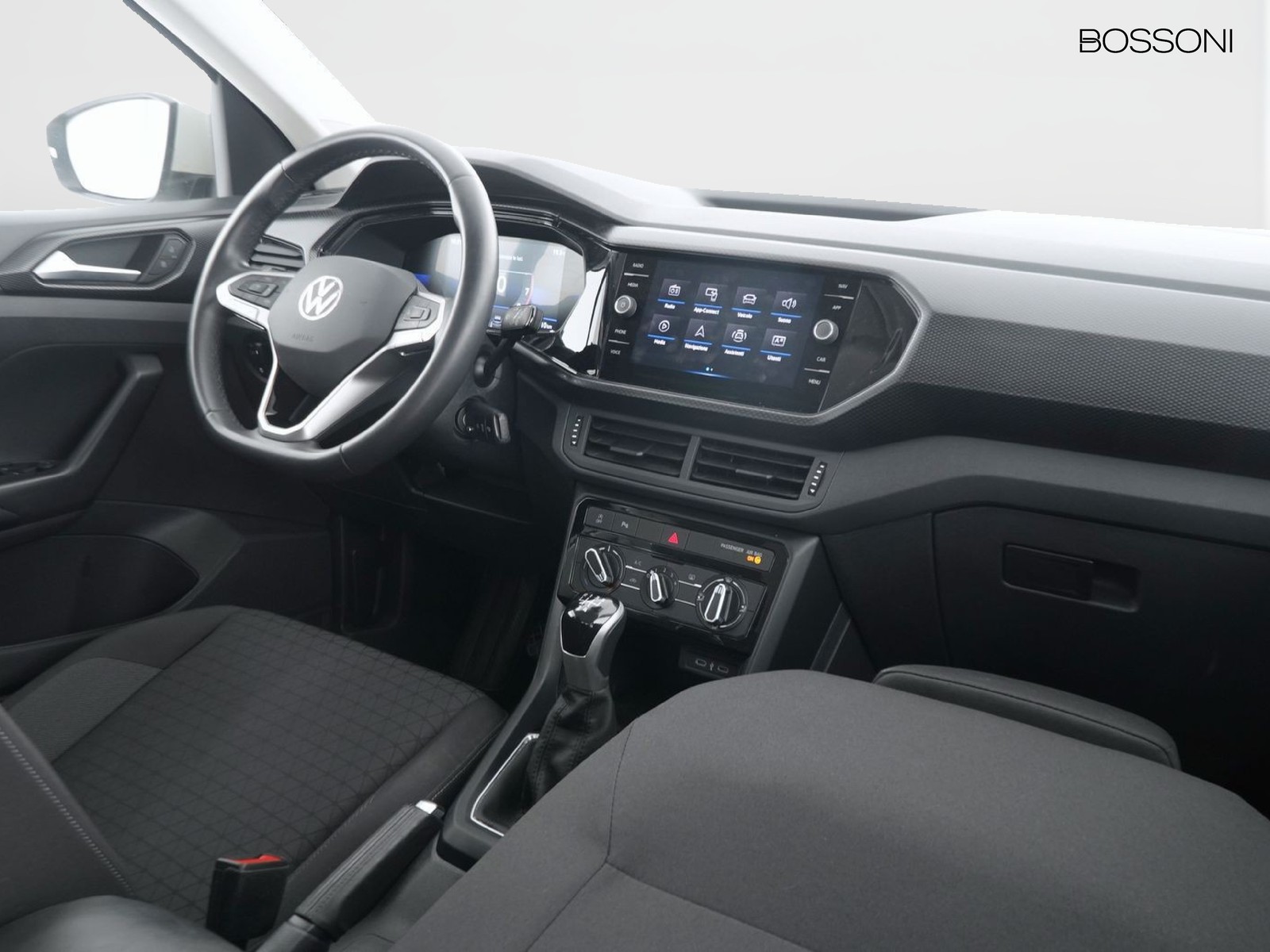 6 - Volkswagen T-Cross 1.0 tsi 95cv style