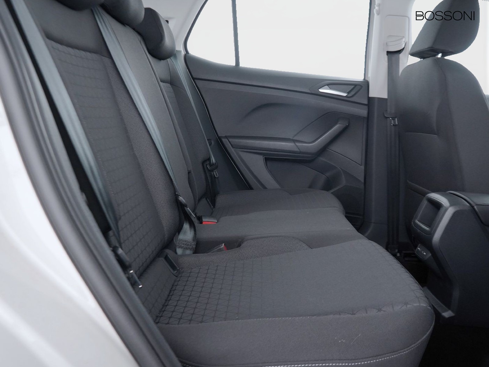 9 - Volkswagen T-Cross 1.0 tsi 95cv style