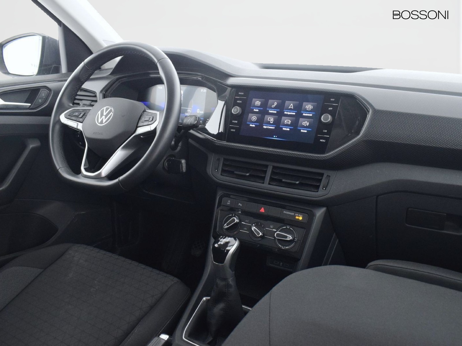 6 - Volkswagen T-Cross 1.0 tsi 95cv style