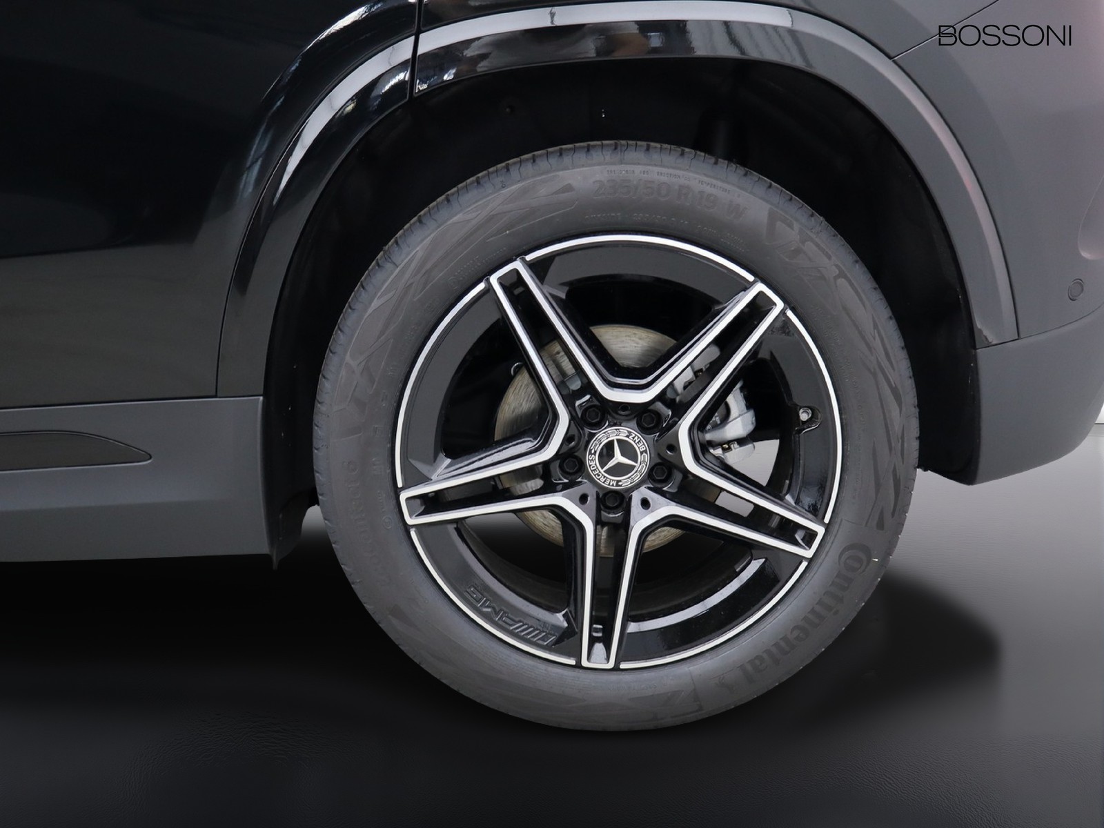 4 - Mercedes GLA 200 d amg line extra 8g-dct