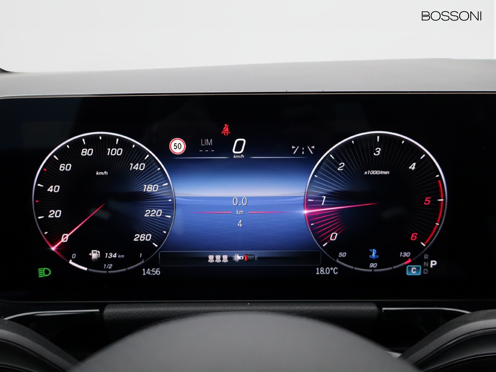 9 - Mercedes GLA 200 d amg line extra 8g-dct