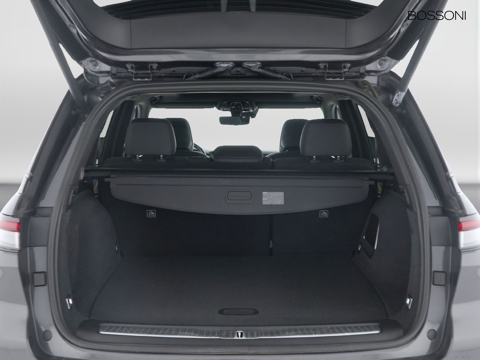 10 - Jeep Grand Cherokee 2.0 atx phev summit reserve 4xe auto