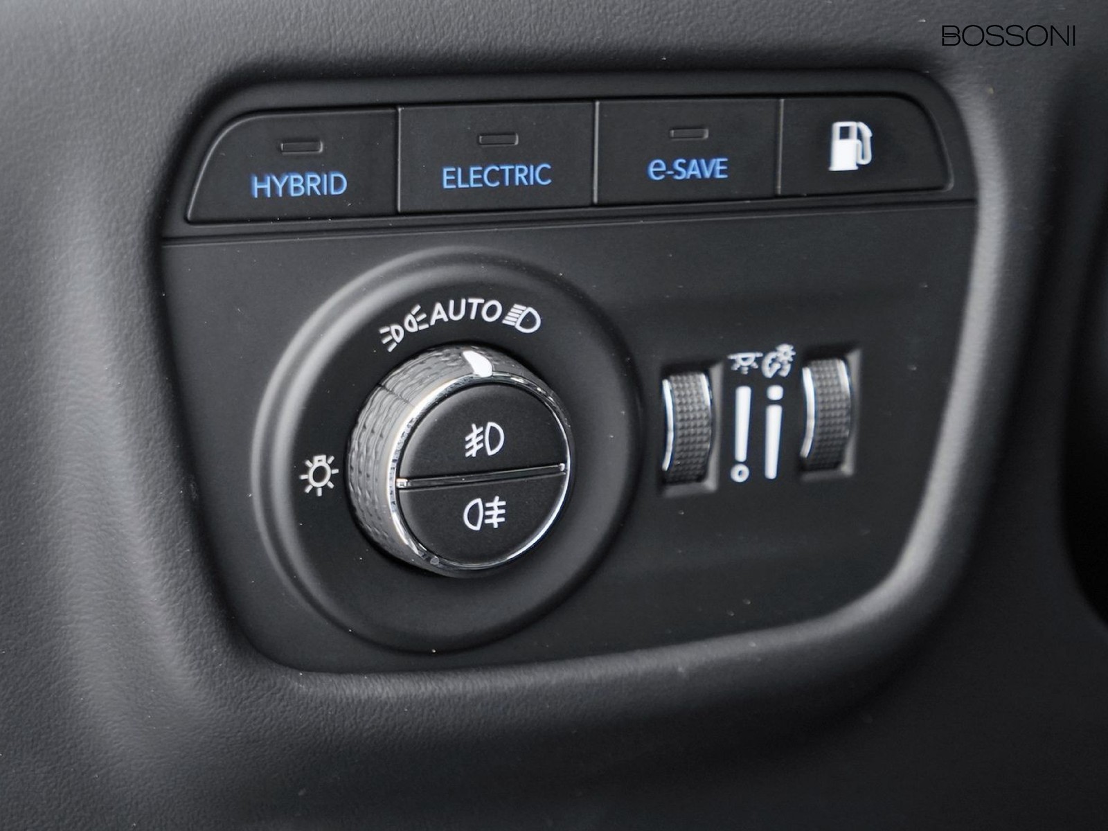 16 - Jeep Grand Cherokee 2.0 atx phev summit reserve 4xe auto