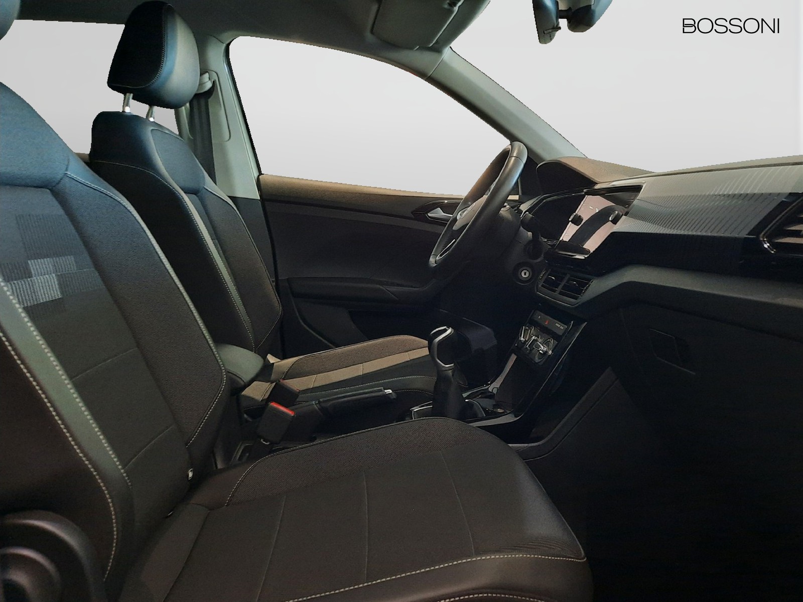 8 - Volkswagen T-Cross 1.0 tsi 95cv style