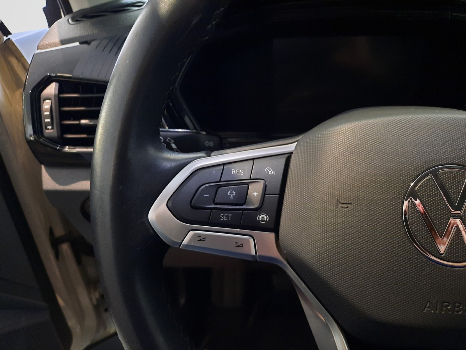 14 - Volkswagen T-Cross 1.0 tsi 95cv style