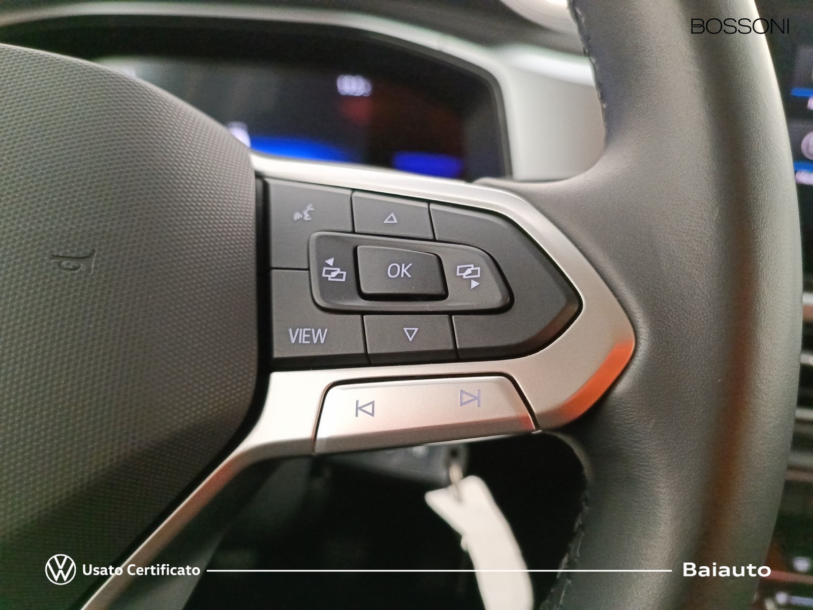 16 - Volkswagen T-Roc 2.0 tdi scr 115cv life