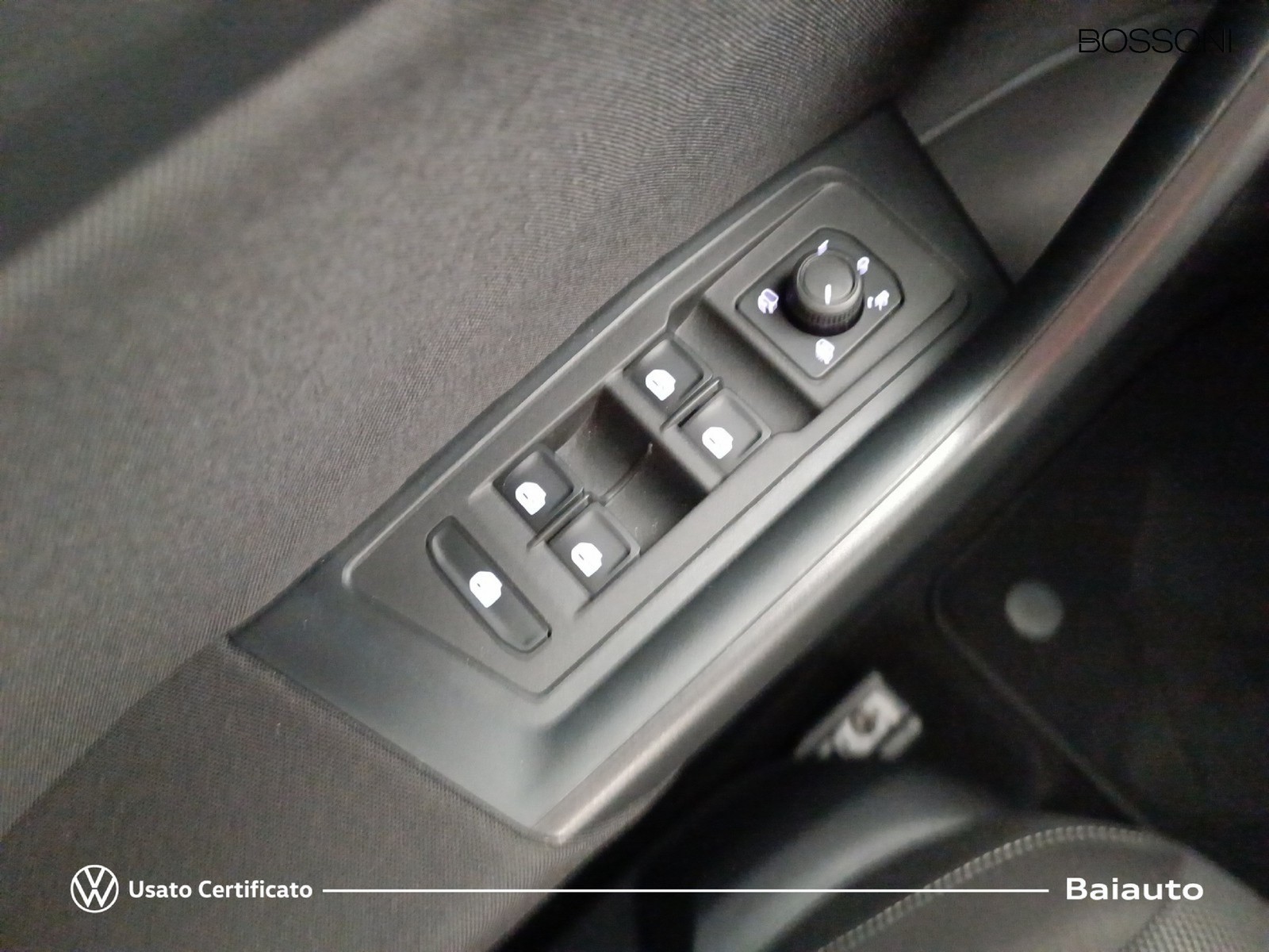 18 - Volkswagen T-Roc 2.0 tdi scr 115cv life