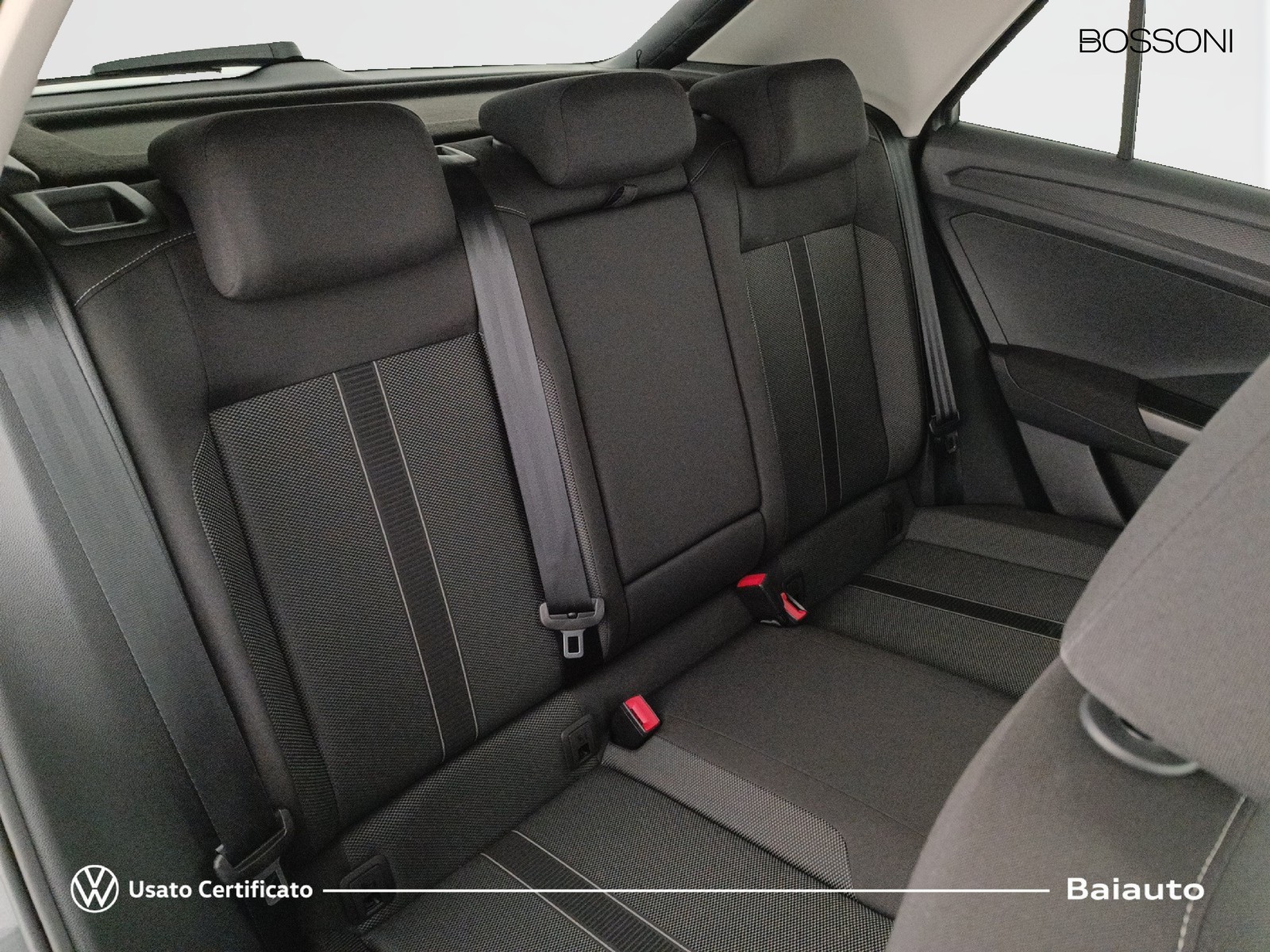 21 - Volkswagen T-Roc 2.0 tdi scr 115cv life