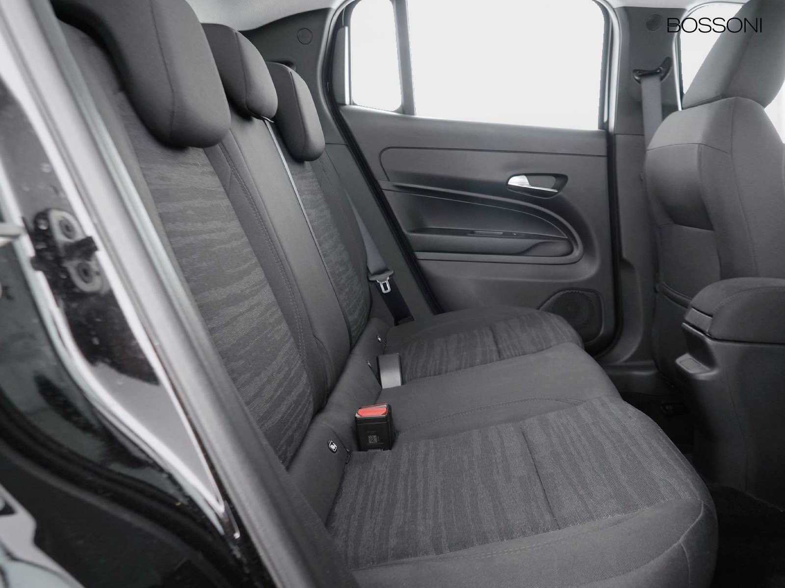 9 - Jeep Avenger 1.2 turbo 100cv longitude fwd