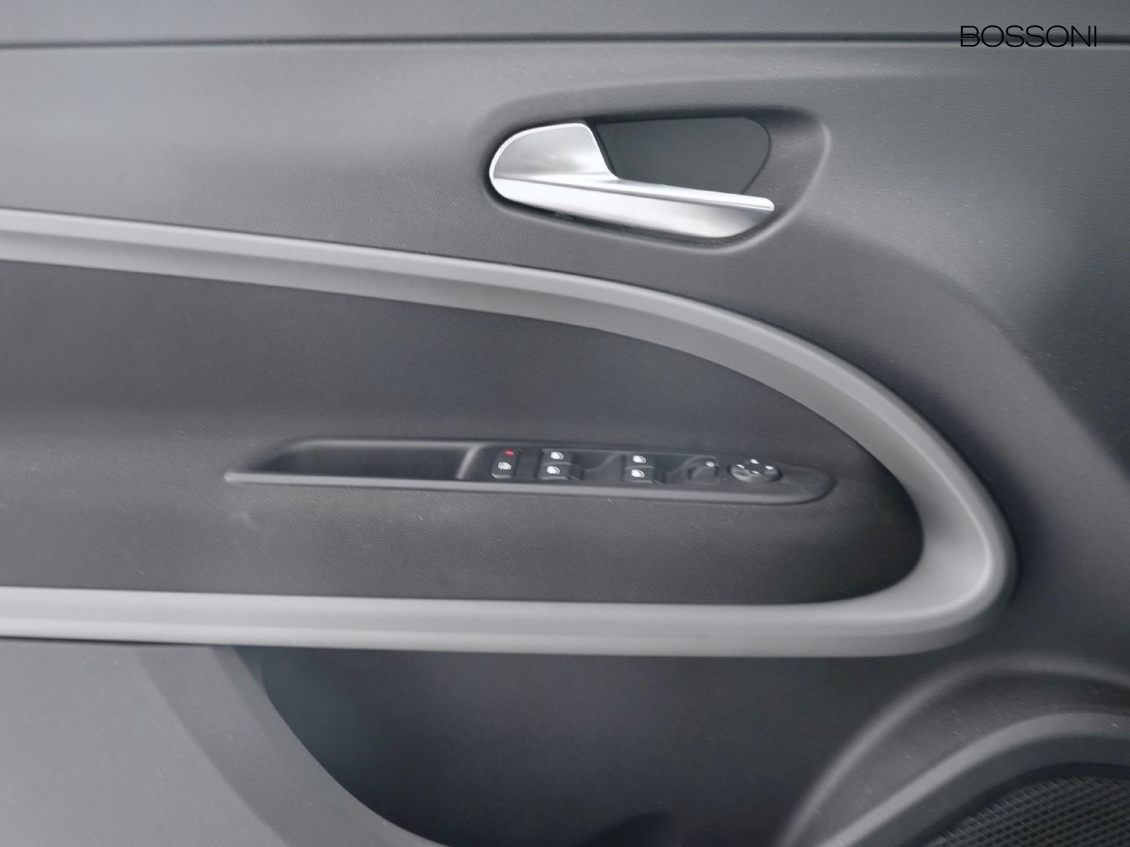 17 - Jeep Avenger 1.2 turbo 100cv longitude fwd