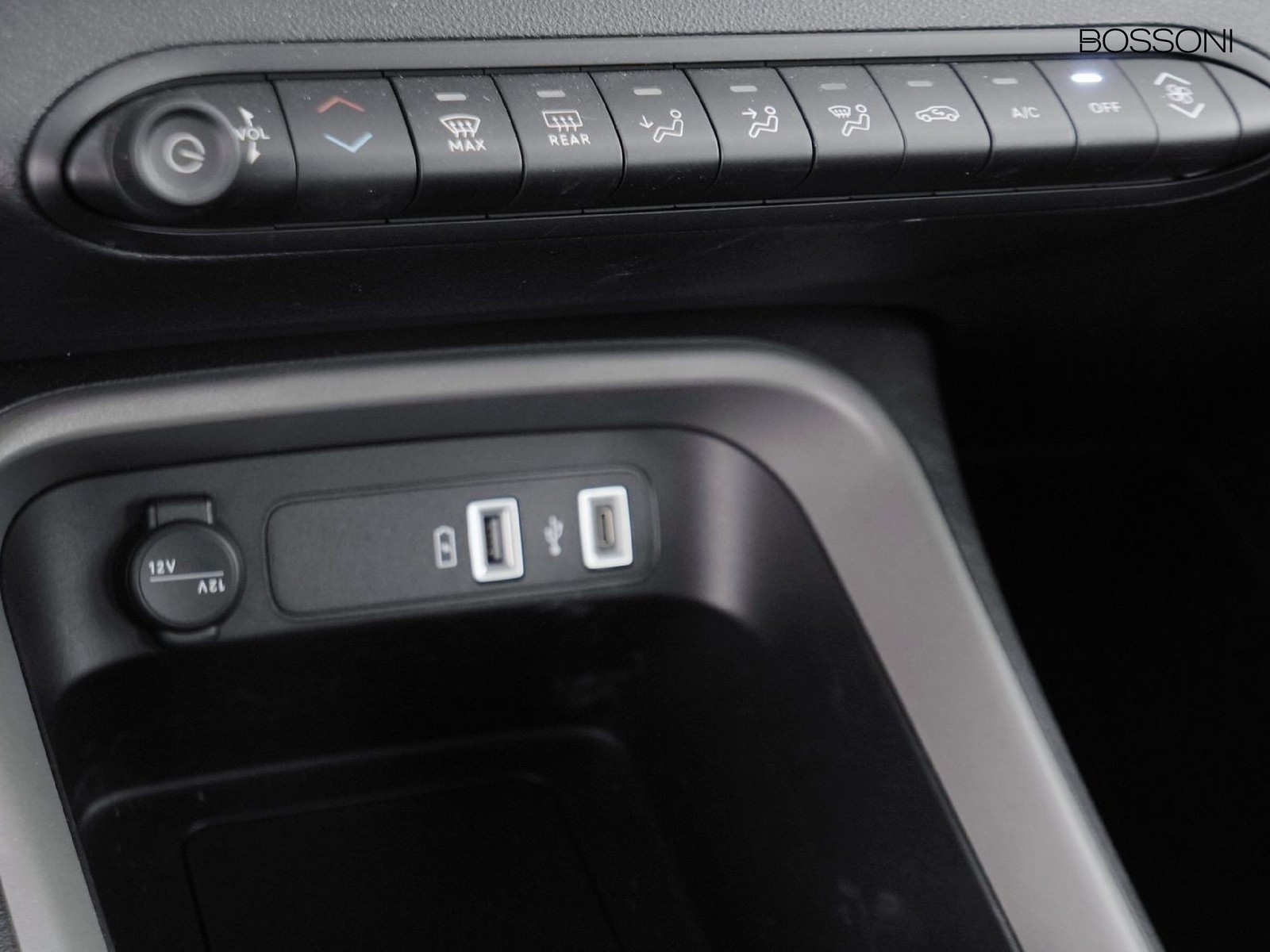 24 - Jeep Avenger 1.2 turbo 100cv longitude fwd