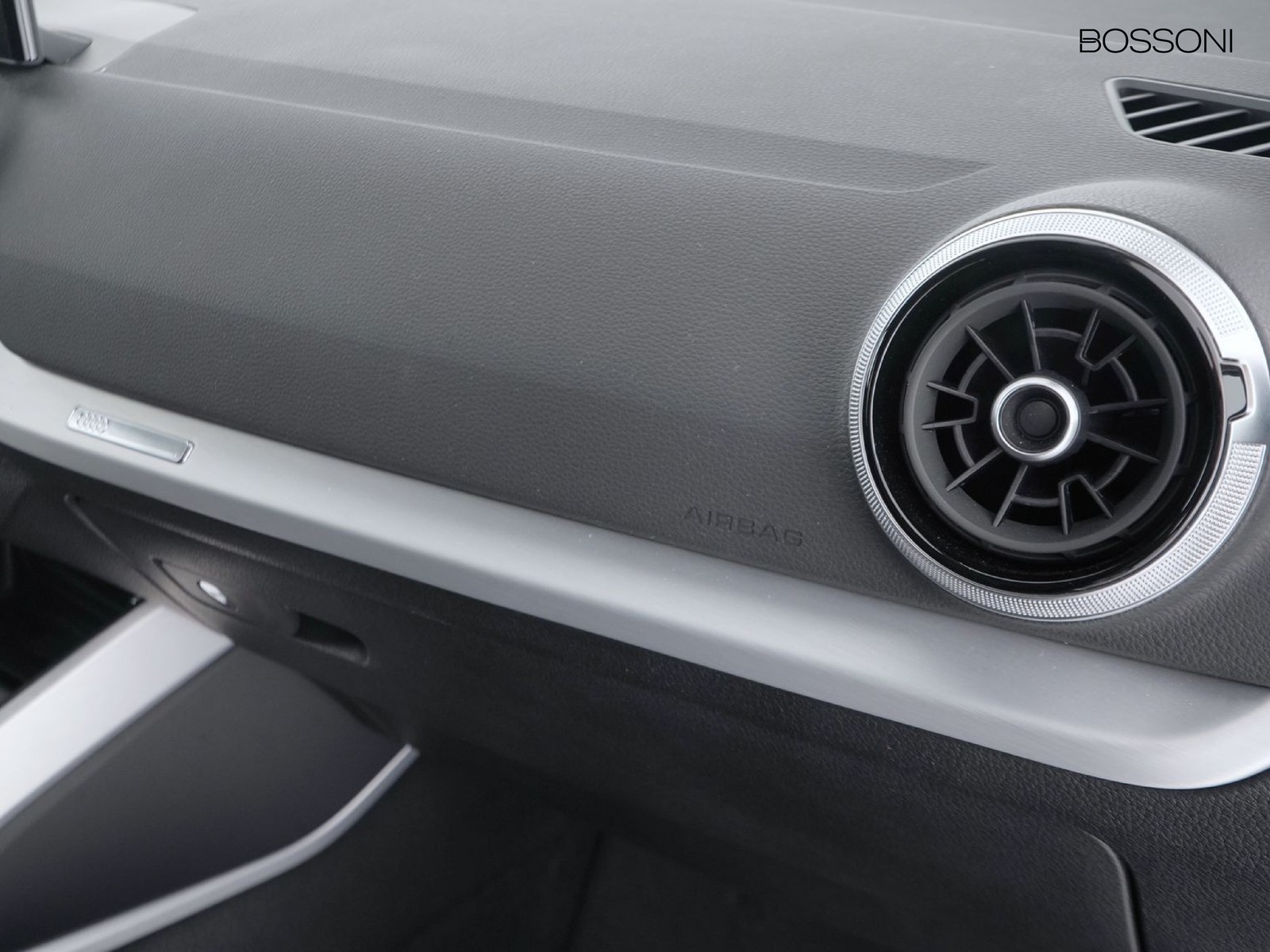 18 - Audi Q2 35 2.0 tdi business advanced s tronic