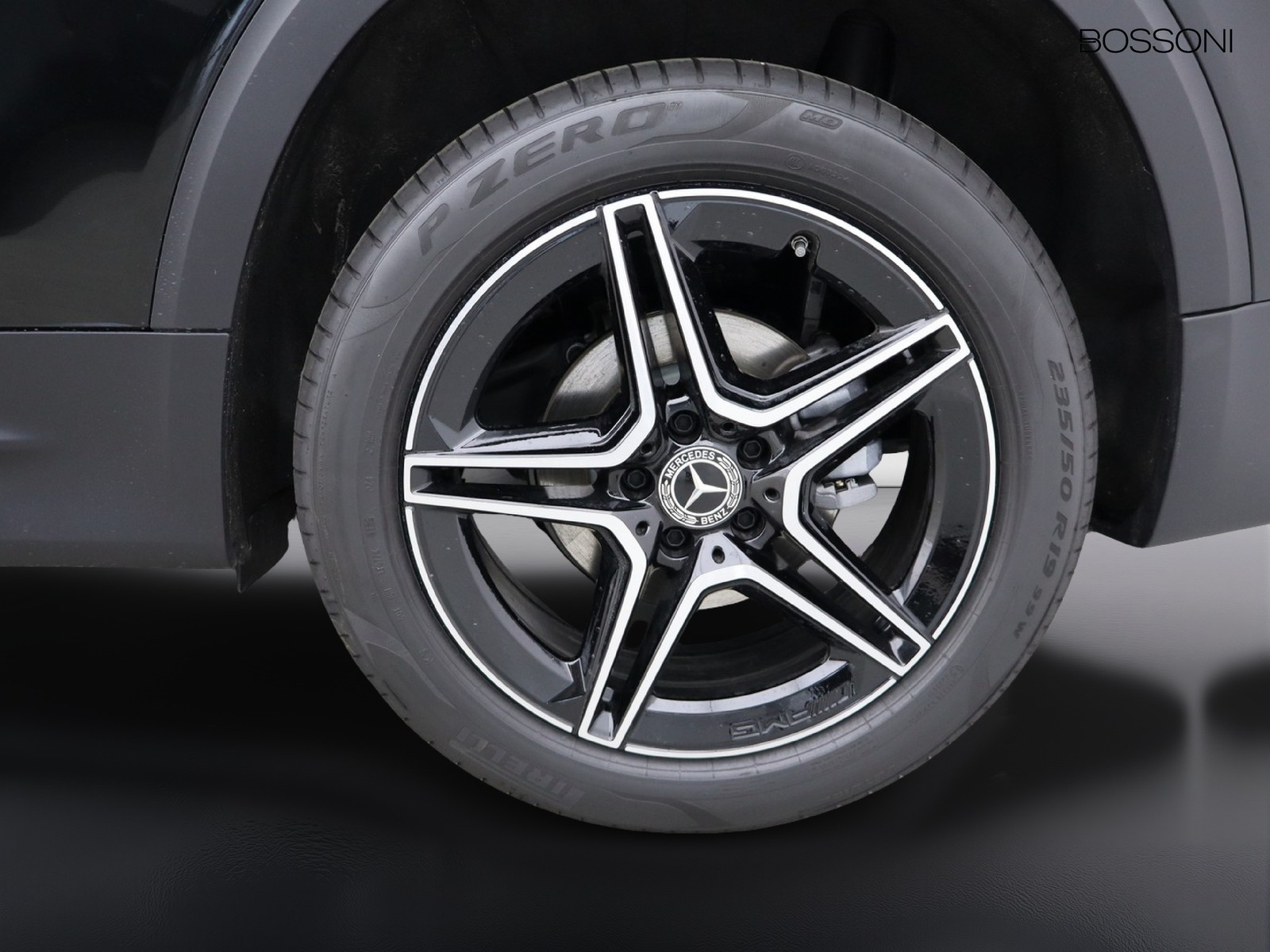 4 - Mercedes GLB 200 d amg line premium 8g-dct