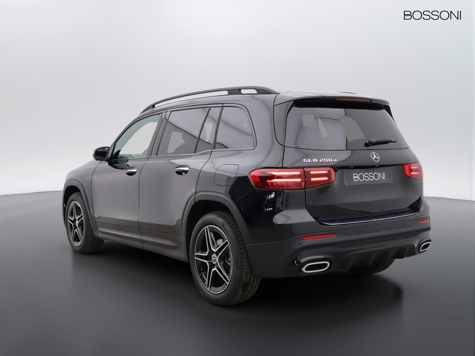 5 - Mercedes GLB 200 d amg line premium 8g-dct