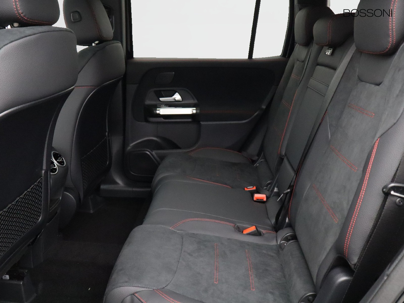 8 - Mercedes GLB 200 d amg line premium 8g-dct