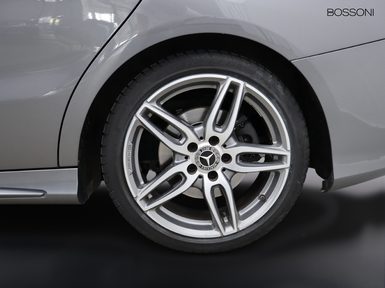 4 - Mercedes CLA shooting brake 200 d premium 4matic 7g-dct fl