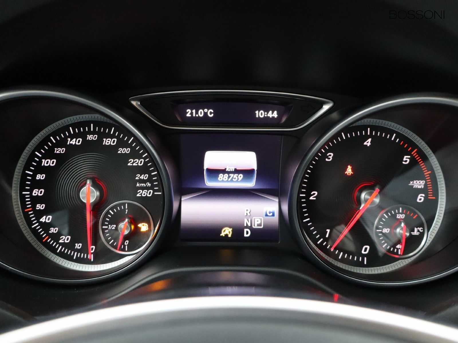 9 - Mercedes CLA shooting brake 200 d premium 4matic 7g-dct fl