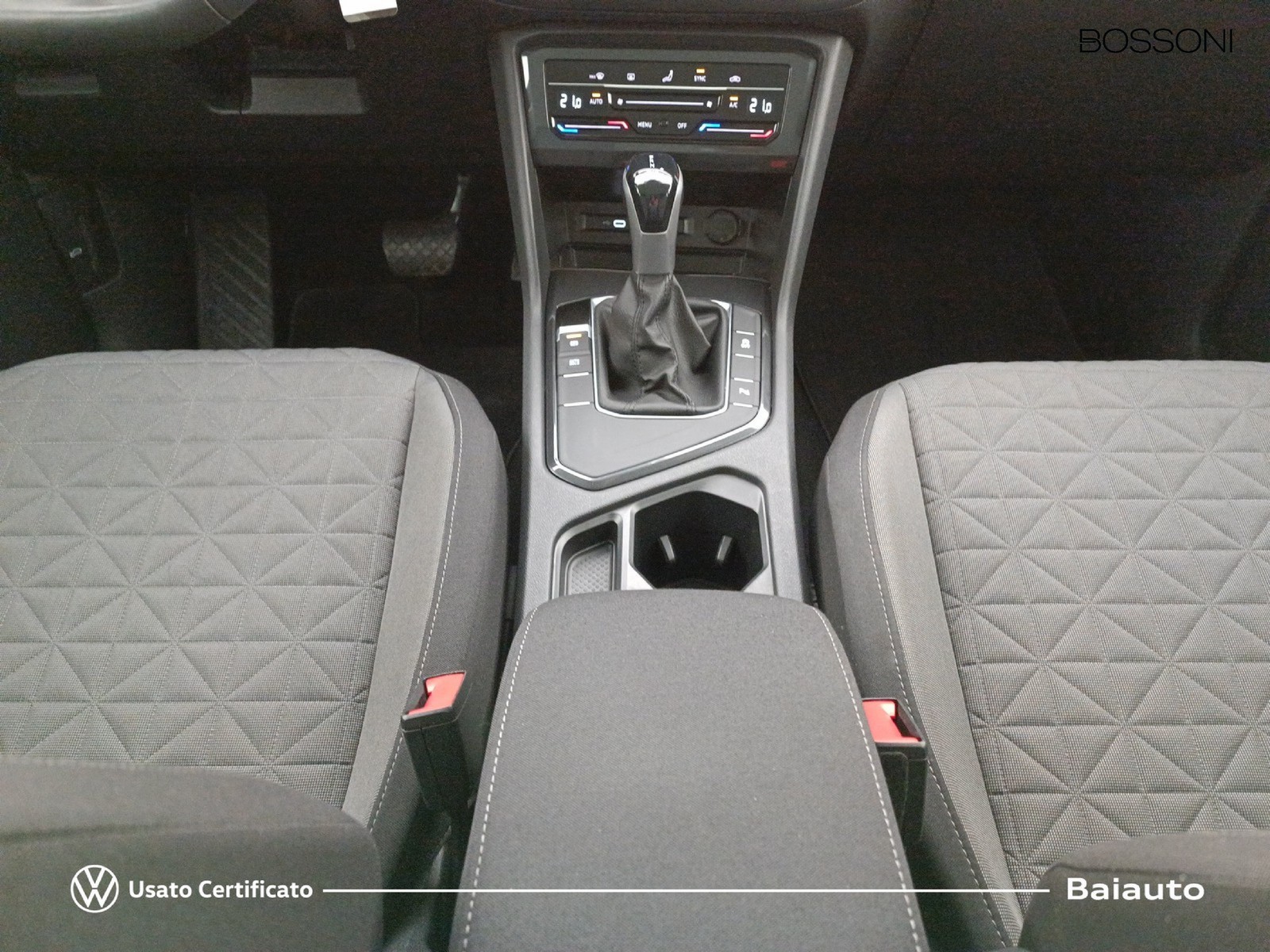 14 - Volkswagen Tiguan 2.0 tdi scr 150cv life dsg