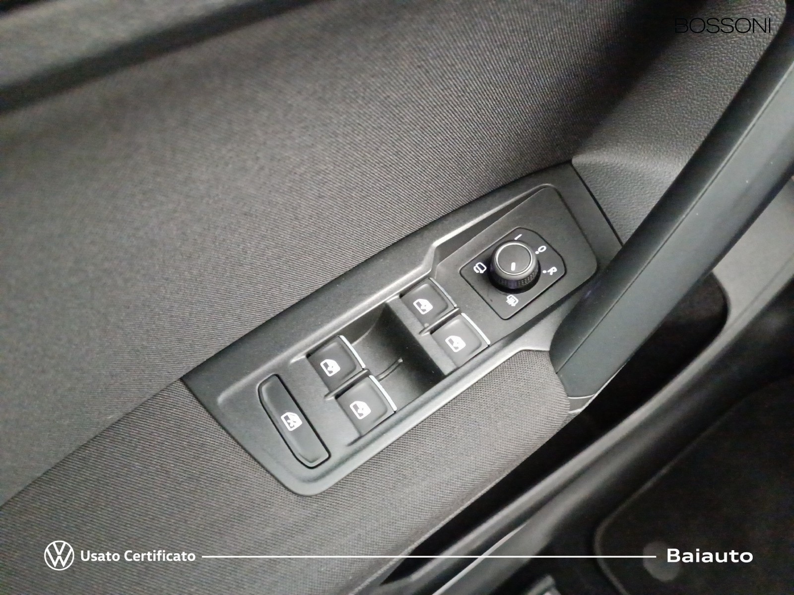 18 - Volkswagen Tiguan 2.0 tdi scr 150cv life dsg