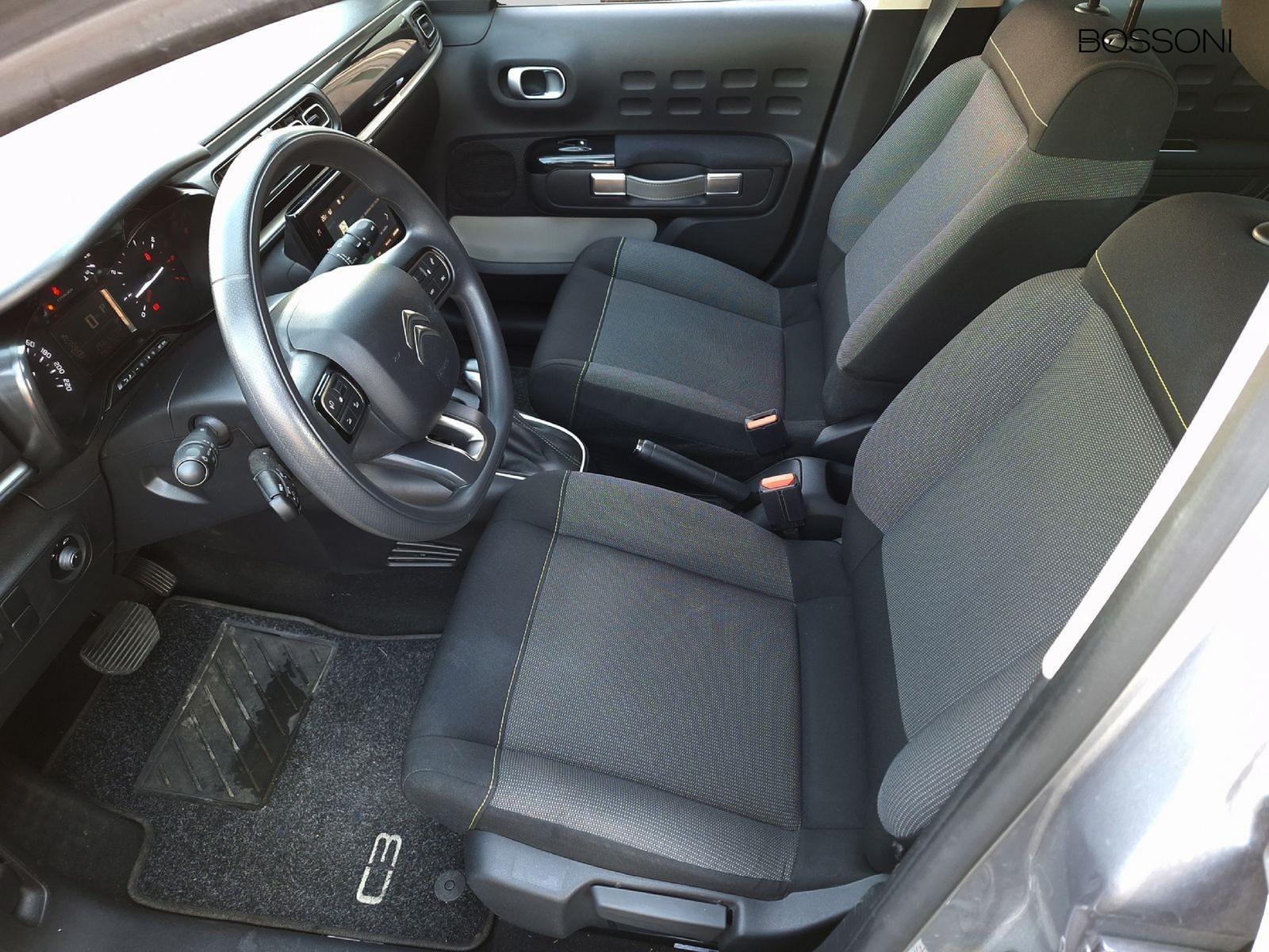 11 - Citroen C3 1.2 puretech 110cv shine pack eat s&s my20