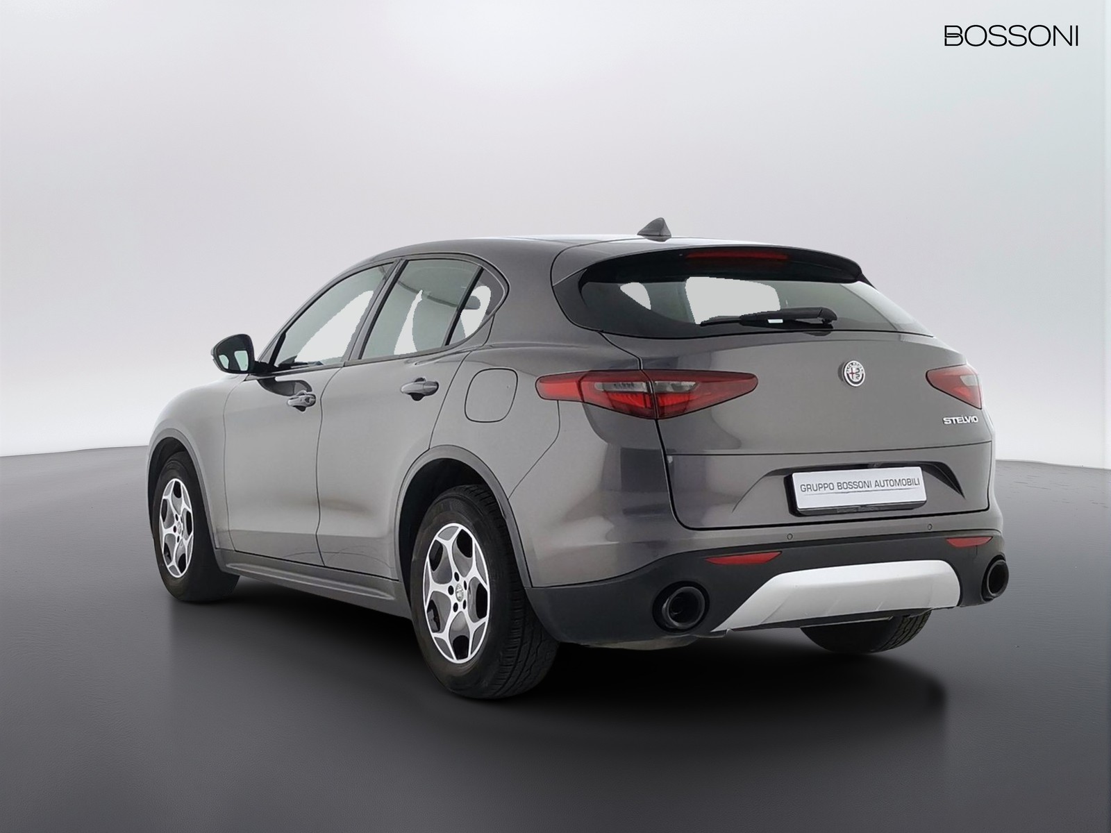 4 - Alfa Romeo Stelvio 2.2 turbo 160cv super business rwd at8