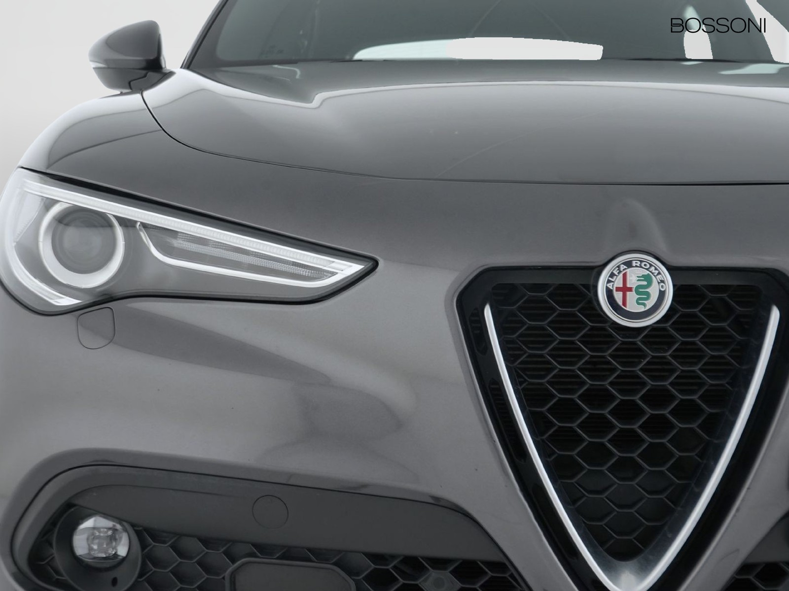 14 - Alfa Romeo Stelvio 2.2 turbo 160cv super business rwd at8