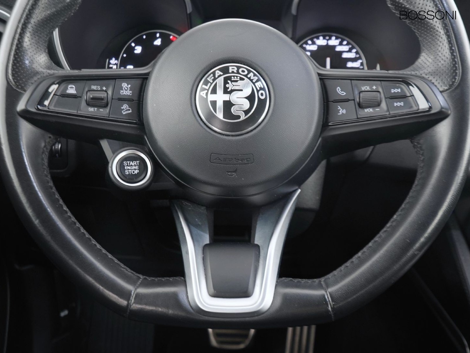 15 - Alfa Romeo Stelvio 2.2 turbo 160cv super business rwd at8