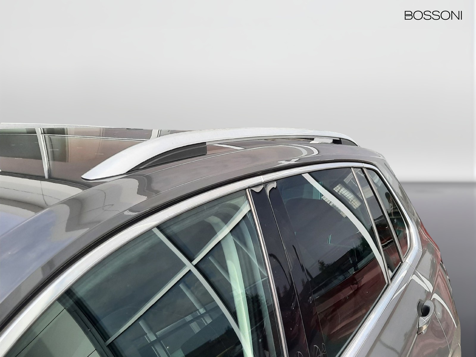 28 - Volkswagen Tiguan 2.0 tdi scr 150cv elegance dsg