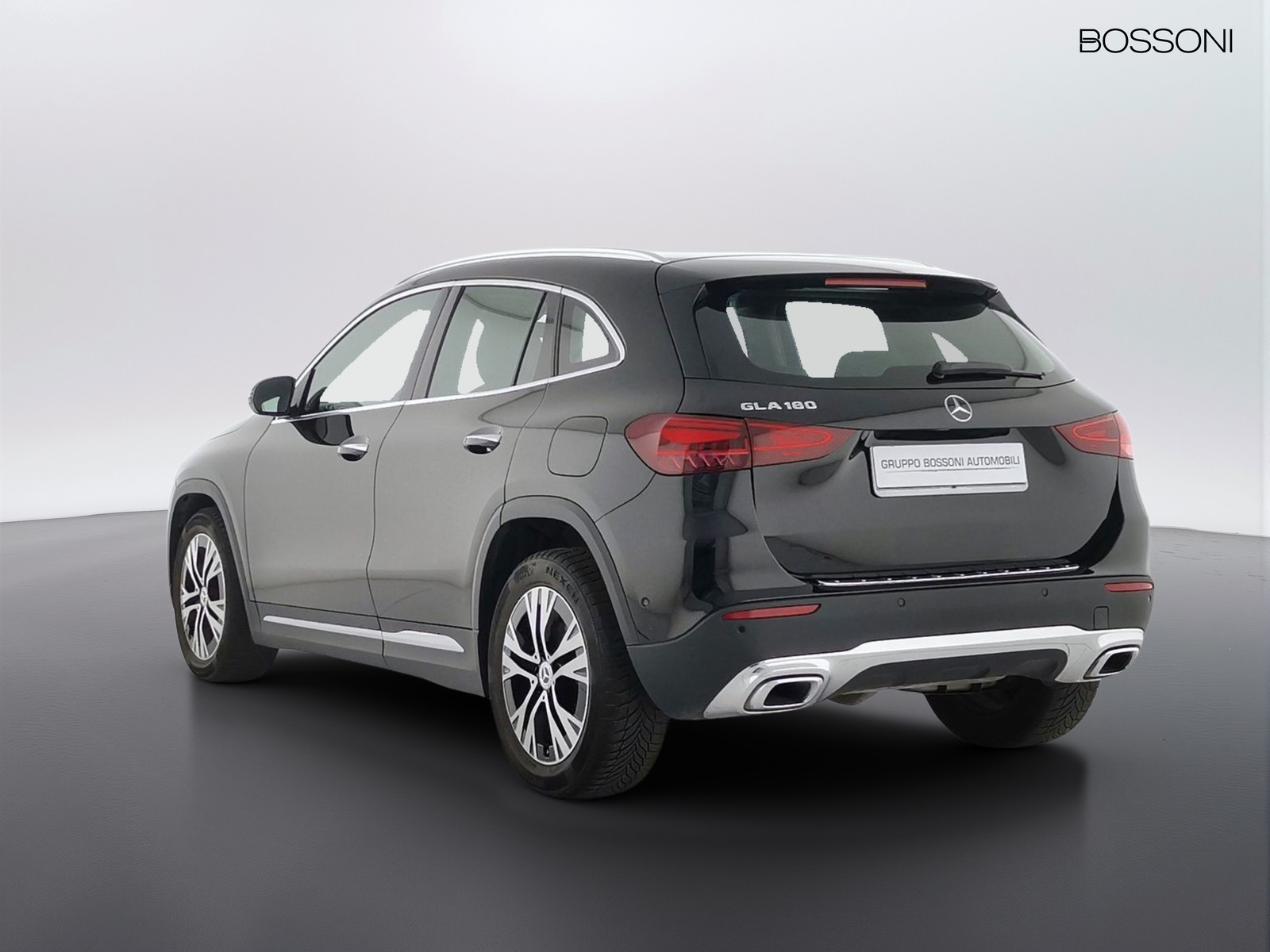 4 - Mercedes GLA 180 progressive advanced plus 7g-dct