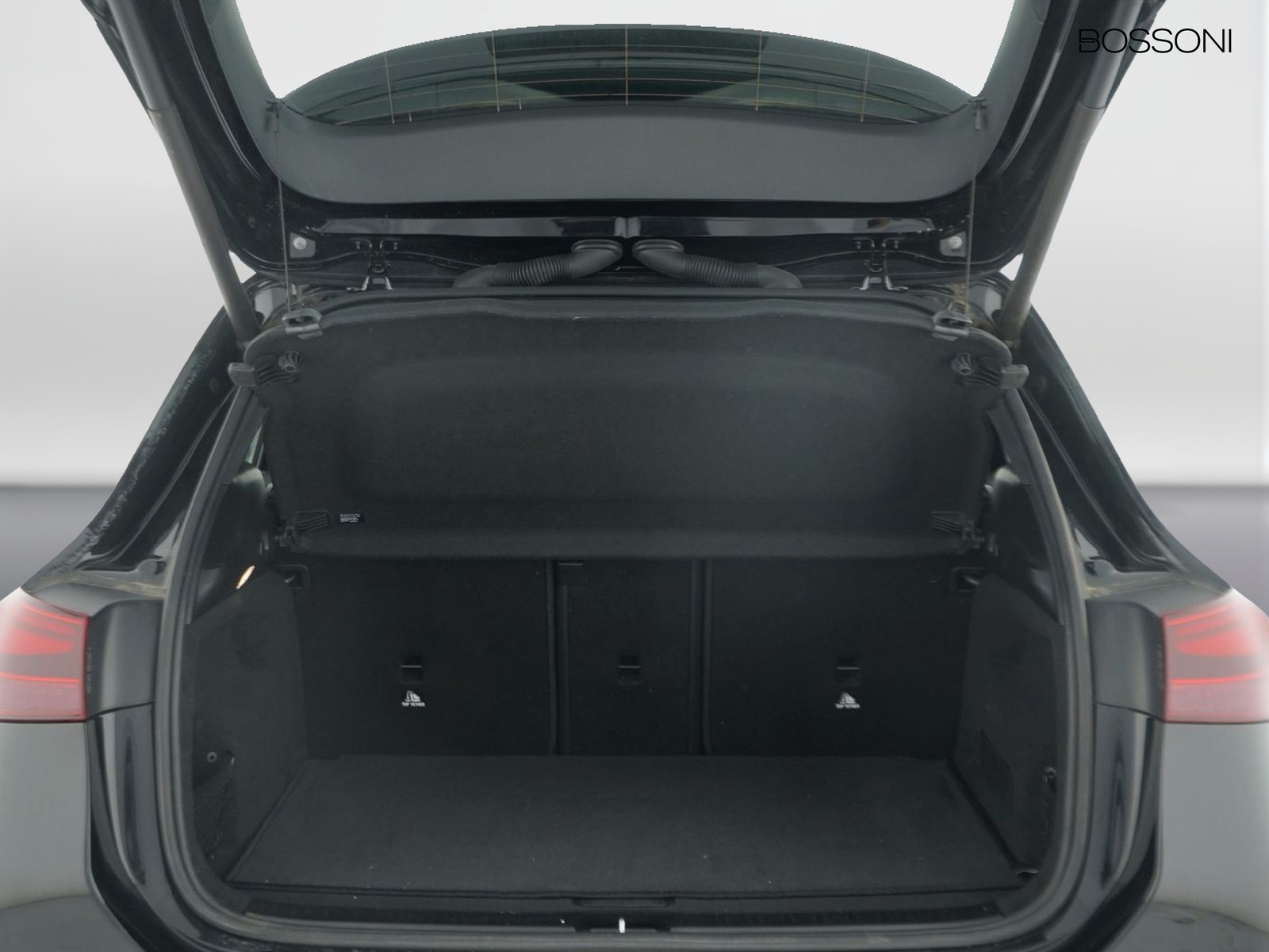 10 - Mercedes GLA 180 progressive advanced plus 7g-dct