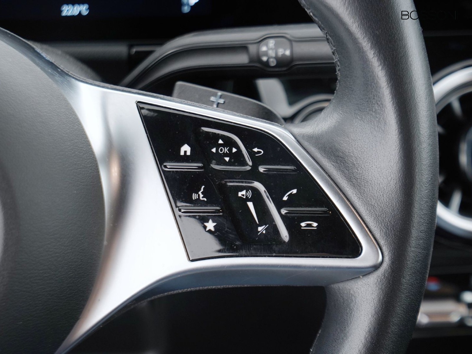 28 - Mercedes GLA 180 progressive advanced plus 7g-dct