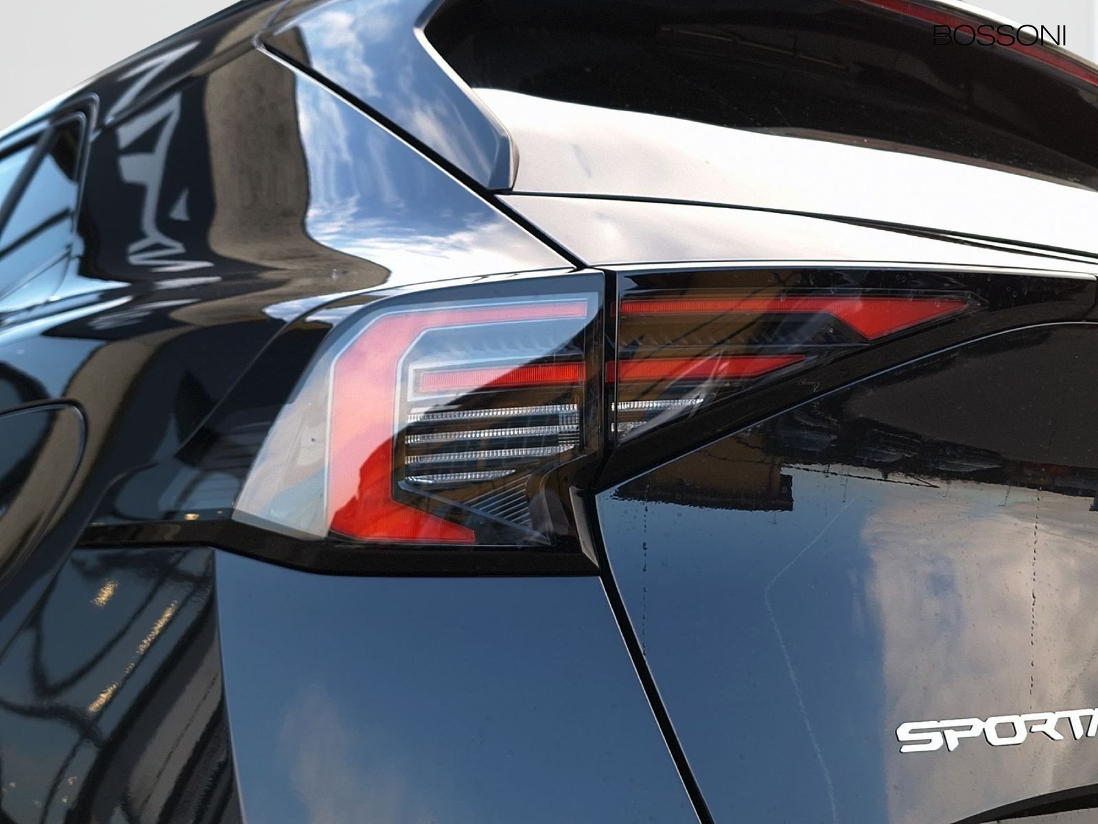 14 - Kia Sportage 1.6 crdi mhev gt-line sunroof pack dct7