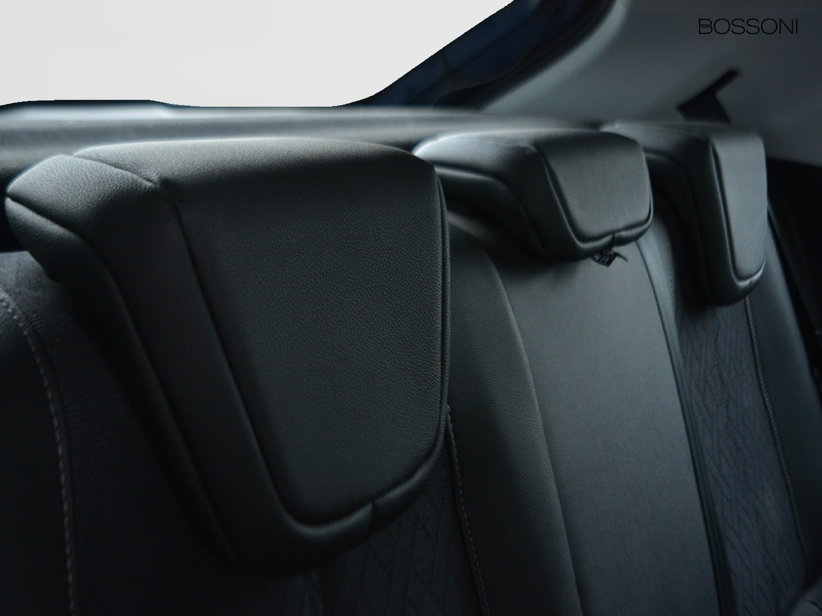 6 - Opel Corsa 5 porte 1.2 75cv elegance s&s