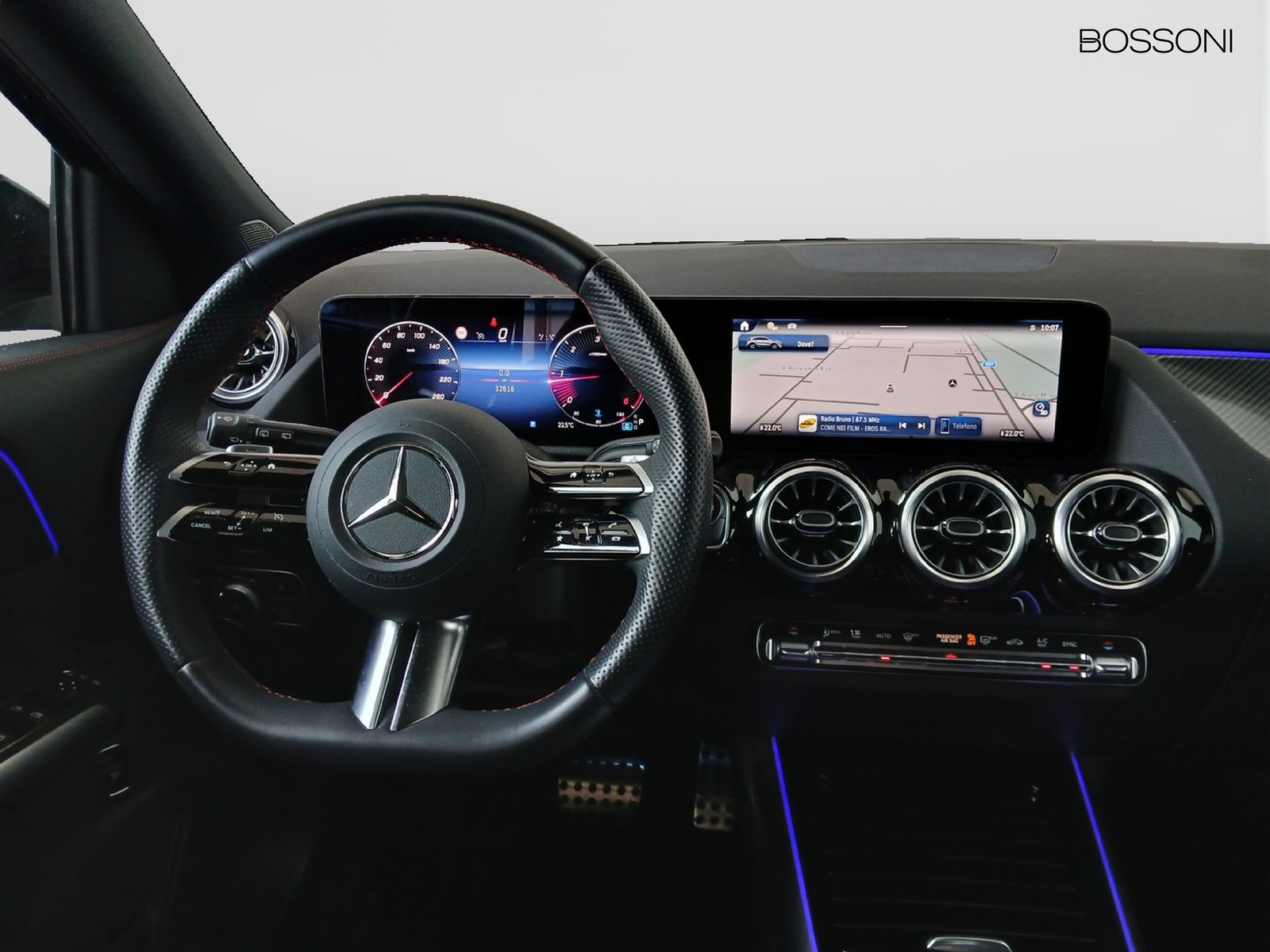 12 - Mercedes GLA 180 d amg line advanced plus 8g-dct