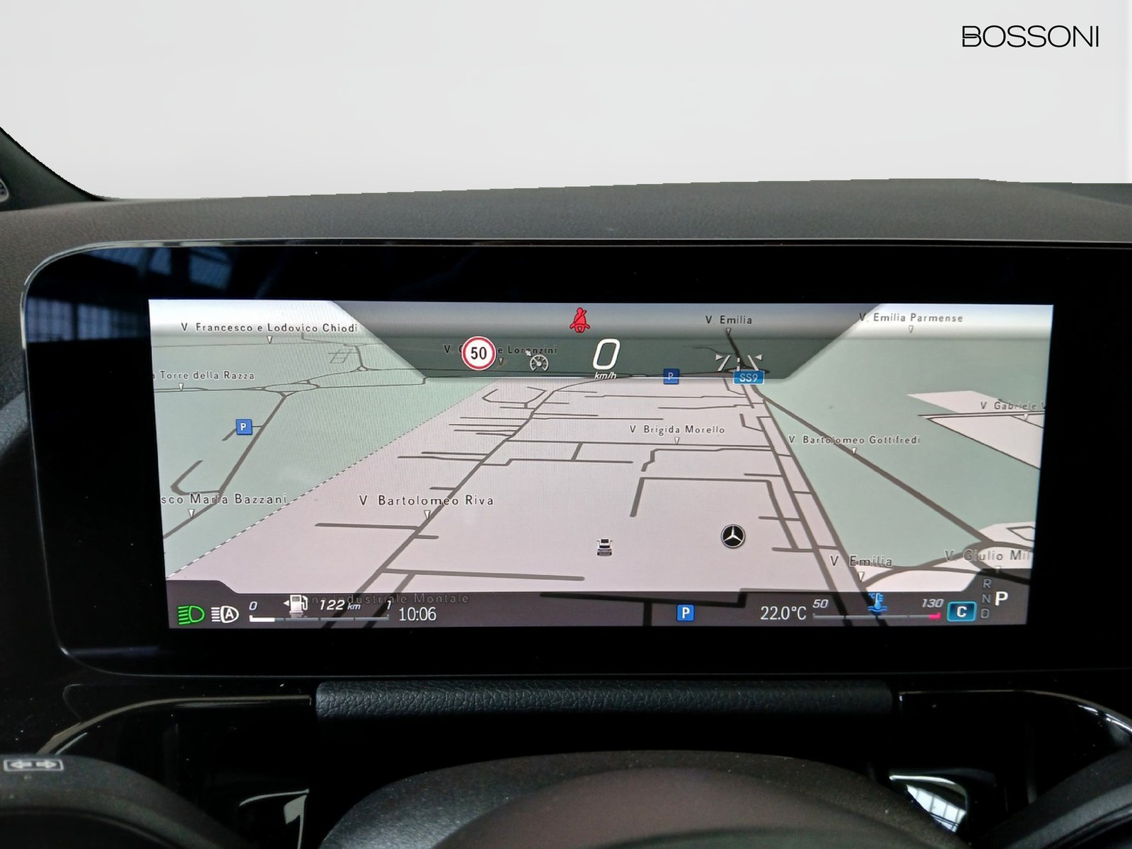 16 - Mercedes GLA 180 d amg line advanced plus 8g-dct