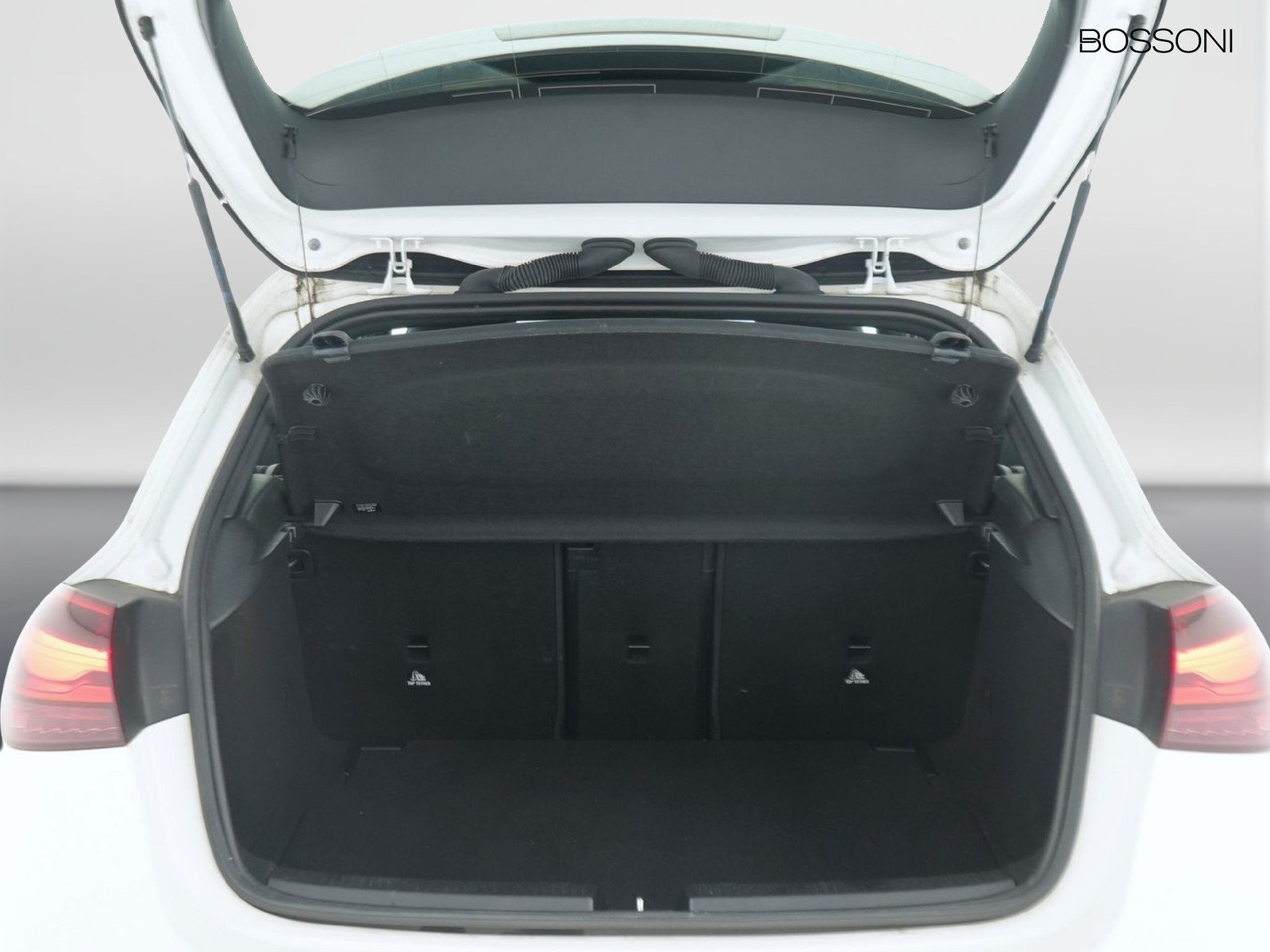 10 - Mercedes Classe A 180 amg line advanced plus 7g-dct