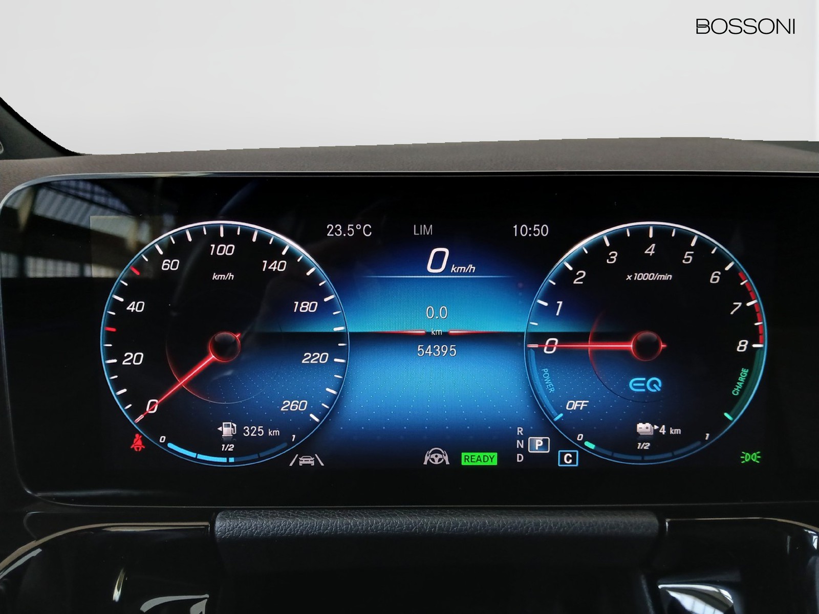 9 - Mercedes GLA 250 e plug in hybrid (e eq-power) premium 8g-dct