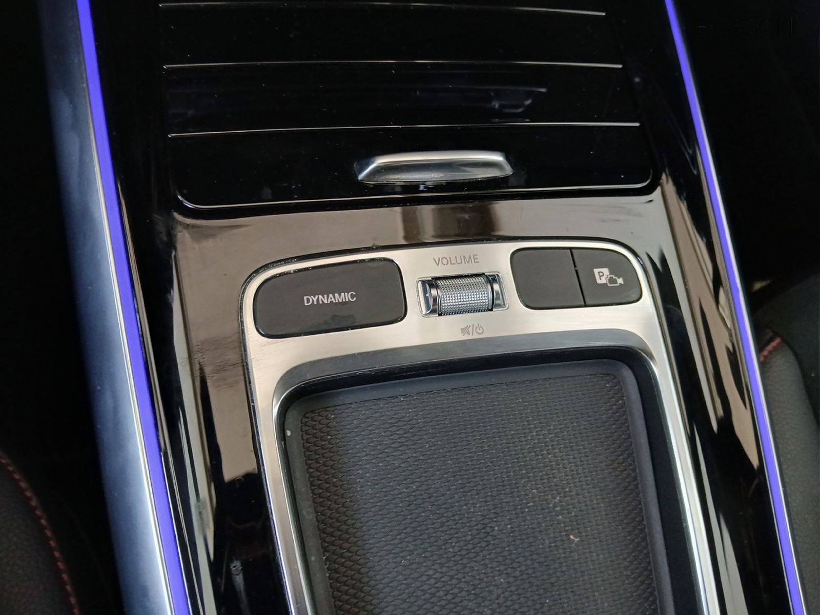 14 - Mercedes GLA 200 d amg line premium 8g-dct