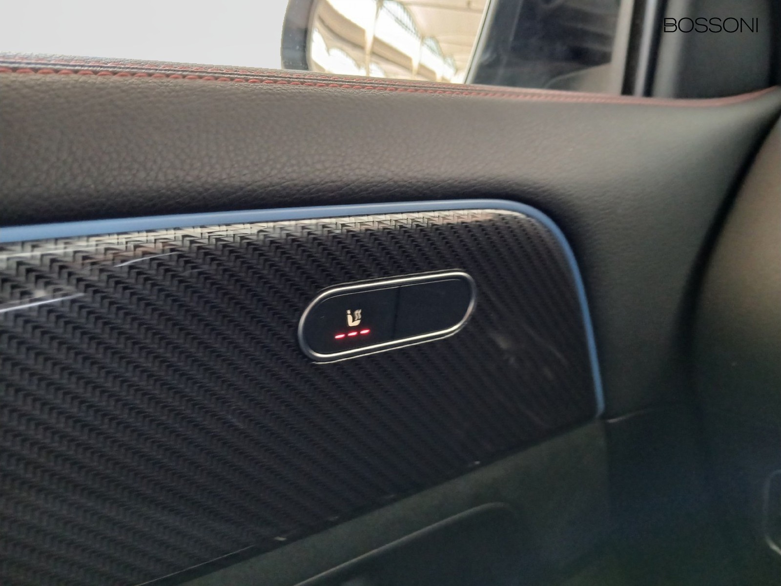 15 - Mercedes GLA 200 d amg line premium 8g-dct