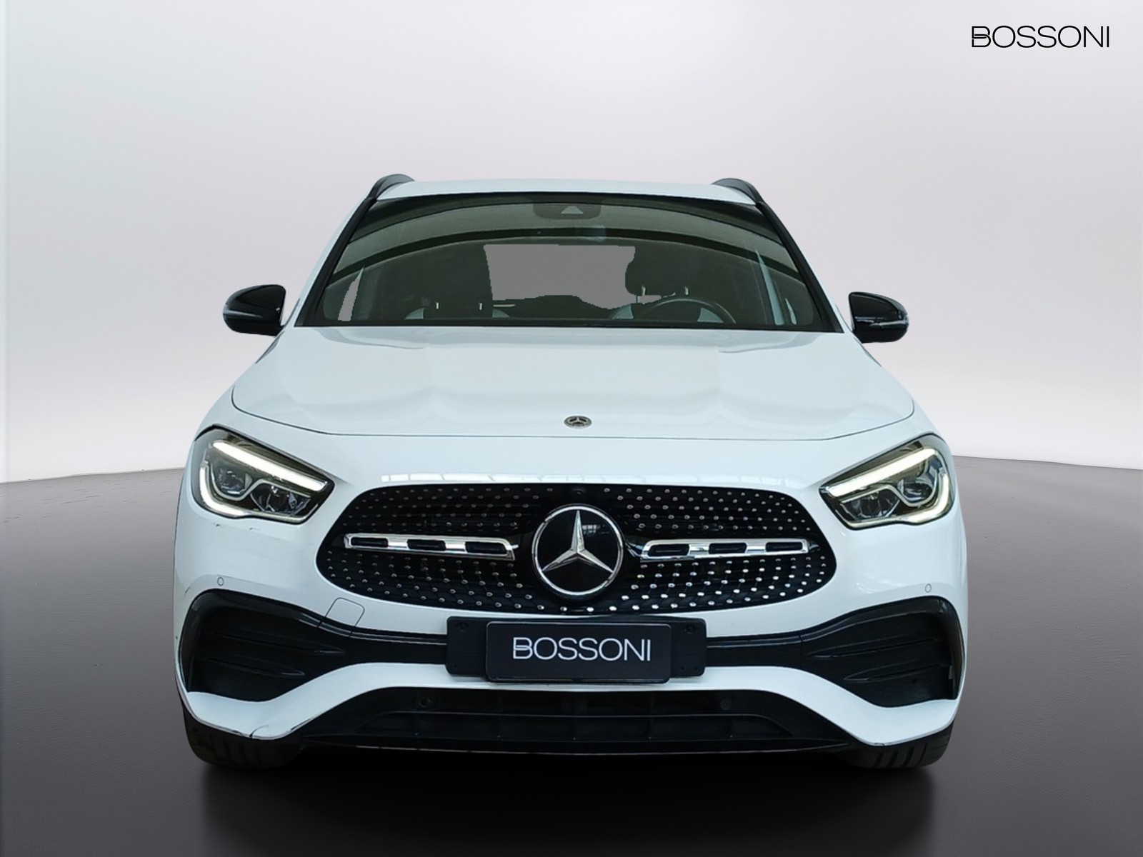 2 - Mercedes GLA 200 d premium 8g-dct