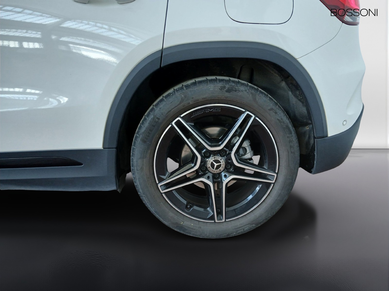 4 - Mercedes GLA 200 d premium 8g-dct